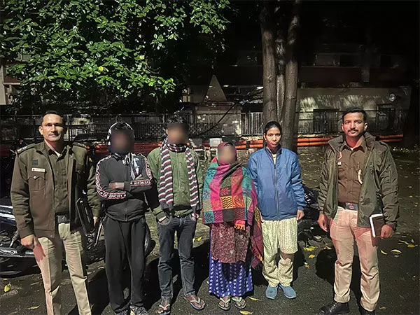 दिल्ली पुलिस ने अवैध प्रवासियों पर कार्रवाई करते हुए 8 Bangladeshis को भेजा वापस