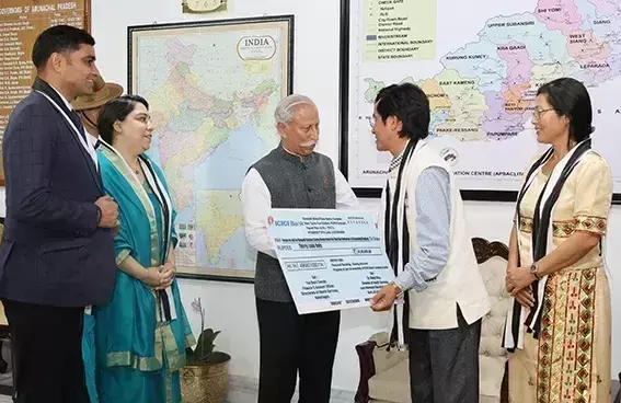 Governor ने दीपक नबाम लिविंग होम की सराहना की, अनुदान सहायता प्रदान की