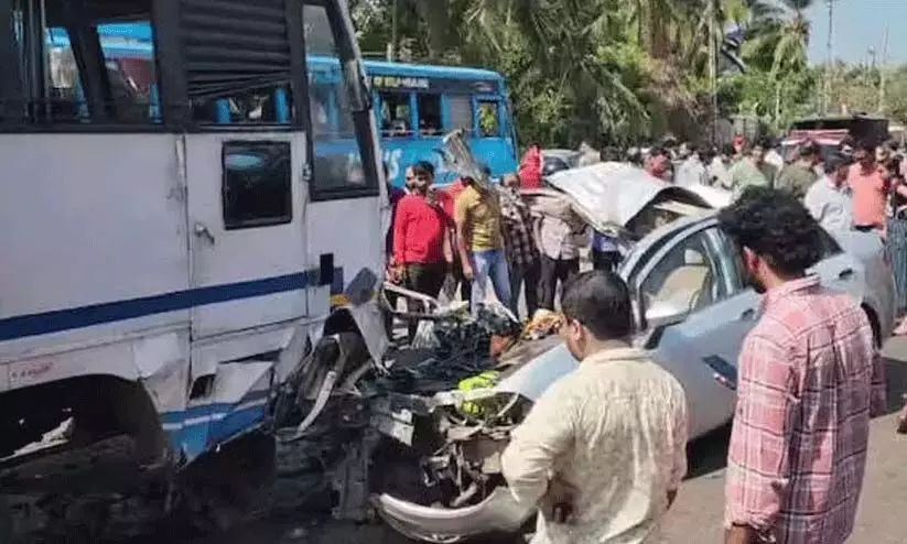 कासरगोड KSRTC बस-कार की टक्कर में दो बच्चों की मौत