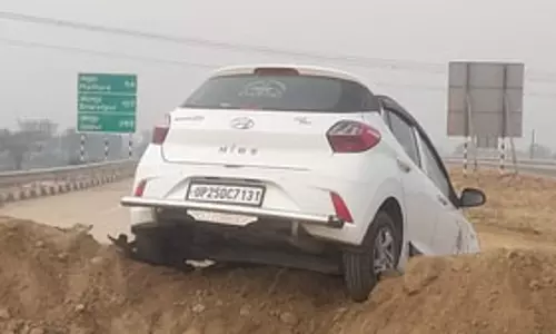 गूगल मैप के कारण अधूरे हाईवे पर दुर्घटनाग्रस्त हुईं दो कारें, कई लोग घायल