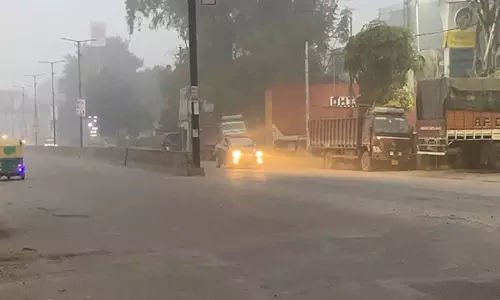 Kanpur में घना कोहरा छाया, बारिश के बाद मौसम शुष्क रहने की संभावना