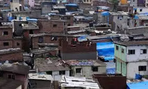 Mega-slum वर्ली में पुनर्वास परियोजना का अनावरण Mega-slum वर्ली में पुनर्वास परियोजना का अनावरण