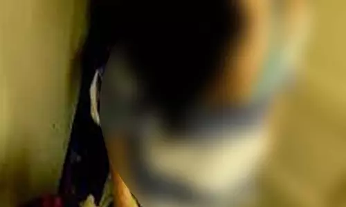 नर्सों के चेंजिंग रूम में मिला कर्मचारी का मोबाइल, शूट हो रहा था MMS, हॉस्पिटल में हड़कंप