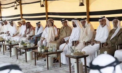 मंसूर बिन जायद ने Al Ain में नागरिकों से मुलाकात की मंसूर बिन जायद ने Al Ain में नागरिकों से मुलाकात की