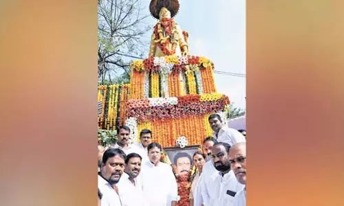 मुख्यमंत्री, श्रीधर बाबू ने PJR की पुण्यतिथि पर श्रद्धांजलि अर्पित की मुख्यमंत्री, श्रीधर बाबू ने PJR की पुण्यतिथि पर श्रद्धांजलि अर्पित की