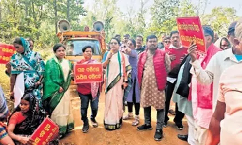 Odisha की नयानी कोयला परियोजना का विरोध, स्थानीय लोगों ने 90,000 पेड़ों की कटाई पर आपत्ति जताई