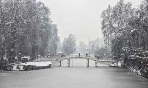 Kashmir में नए साल के सप्ताह में और बर्फबारी और बारिश की संभावना Kashmir में नए साल के सप्ताह में और बर्फबारी और बारिश की संभावना