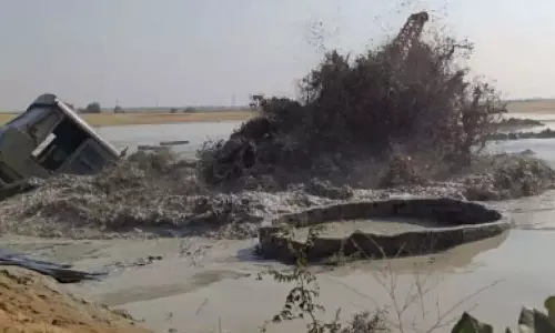 Jaisalmer: ट्यूबवेल की खुदाई, लगातार दूसरे दिन भी पानी निकलने का सिलसिला जारी