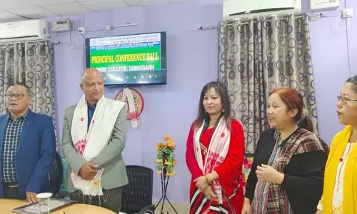 Assam :  किताबें पढ़ने से साहस बढ़ता है; छोटी उम्र से ही यह आदत विकसित करें