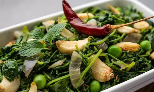 Recipe:सर्दियों में लहसून मेथी की सब्जी का स्वाद आएगा लाजवाब Recipe:सर्दियों में लहसून मेथी की सब्जी का स्वाद आएगा लाजवाब