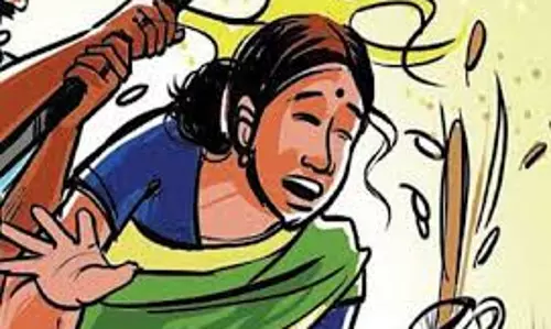 Ghaziabad: पड़ोसियों ने दंपती पर किया जानलेवा हमला