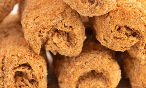 Gajak Jaggery Khasta: सर्दियों का सबसे बेहतरीन क्रंच जिसका आप विरोध नहीं कर सकते! Gajak Jaggery Khasta: सर्दियों का सबसे बेहतरीन क्रंच जिसका आप विरोध नहीं कर सकते!