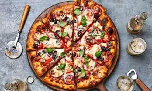 Tawa Pizza: तवे पर बना आसान टेस्टी पिज्जा, खिल उठेंगे बच्चों के चेहरे