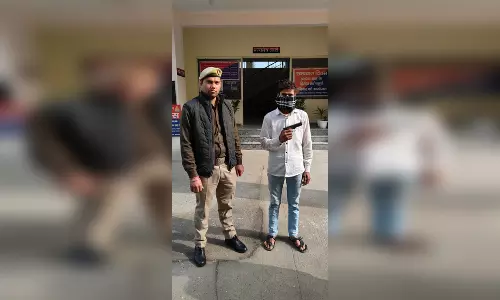 पिस्टल जैसे दिखने वाले लाइटर के साथ बनाई रील, युवक हुआ गिरफ्तार पिस्टल जैसे दिखने वाले लाइटर के साथ बनाई रील, युवक हुआ गिरफ्तार