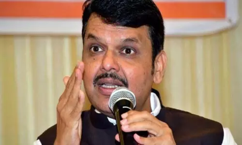 राज्य में हवाईअड्डा परियोजनाओं के काम में तेजी लाएं: CM फडणवीस के निर्देश
