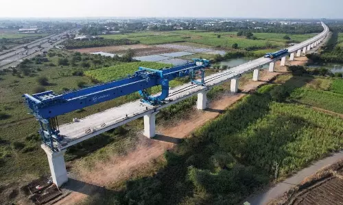 बुलेट ट्रेन प्रोजेक्ट पर तेजी से चल रहा कार्य: केंद्र सरकार बुलेट ट्रेन प्रोजेक्ट पर तेजी से चल रहा कार्य: केंद्र सरकार
