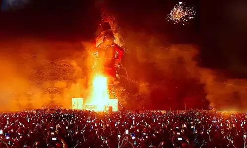 Kerala : मनमोहन सिंह के निधन के बाद कोचीन कार्निवल समारोह रद्द Kerala : मनमोहन सिंह के निधन के बाद कोचीन कार्निवल समारोह रद्द