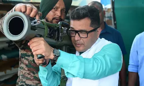 Assam : भारतीय सेना ने मार्गेरिटा में हथियार और उपकरण प्रदर्शन का आयोजन Assam : भारतीय सेना ने मार्गेरिटा में हथियार और उपकरण प्रदर्शन का आयोजन