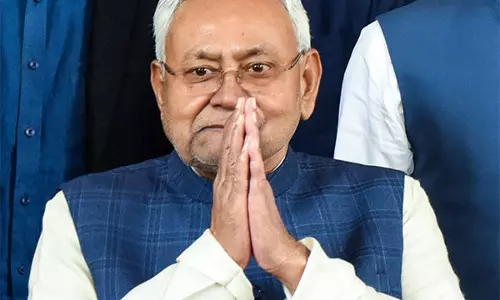 Nitish Kumar ने महावीर मंदिर ट्रस्ट के सचिव किशोर कुणाल के निधन पर शोक व्यक्त किया
