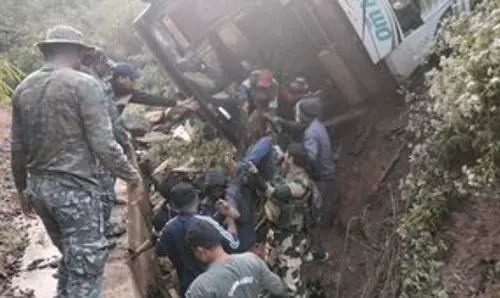 Odisha के कोरापुट में बस दुर्घटना में तीन तीर्थयात्रियों की मौत