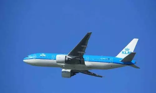 Oslo से Amsterdam जा रहे केएलएम विमान की नॉर्वे में आपातकालीन लैंडिंग Oslo से Amsterdam जा रहे केएलएम विमान की नॉर्वे में आपातकालीन लैंडिंग