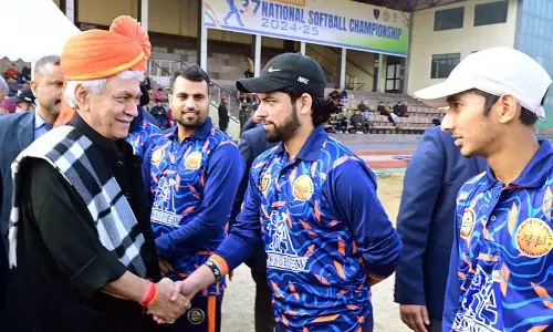 LG सिन्हा ने जम्मू में कश्मीरी पंडित प्रीमियर लीग का उद्घाटन किया