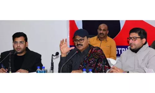 जावेद राणा ने Rajouri में विकास परियोजनाओं की समीक्षा की