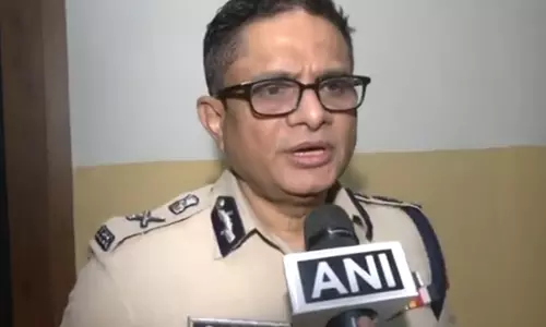 बांग्लादेश पर नज़र रखी जा रही है: सीमा पार से घुसपैठ पर West Bengal DGP बांग्लादेश पर नज़र रखी जा रही है: सीमा पार से घुसपैठ पर West Bengal DGP