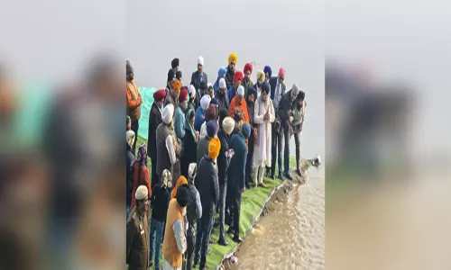 पूर्व पीएम मनमोहन सिंह की अस्थियों के विसर्जन में नहीं पहुंचे गांधी परिवार और कांग्रेस नेता, भाजपा ने लगाया आरोप पूर्व पीएम मनमोहन सिंह की अस्थियों के विसर्जन में नहीं पहुंचे गांधी परिवार और कांग्रेस नेता, भाजपा ने लगाया आरोप