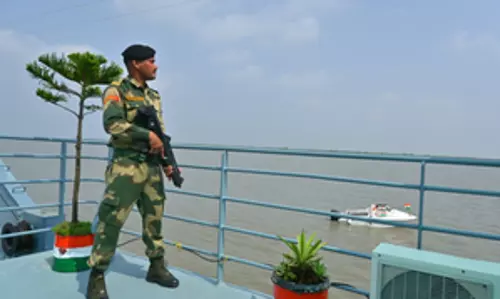 BSF ने 8.5 किलो चांदी के आभूषणों के साथ तस्कर को गिरफ्तार किया