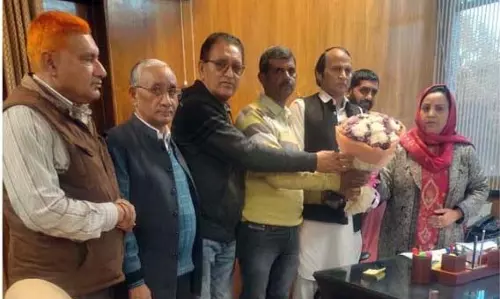 Jammu: लेक्चरर फोरम के प्रतिनिधिमंडल ने शिक्षा मंत्री से मुलाकात की