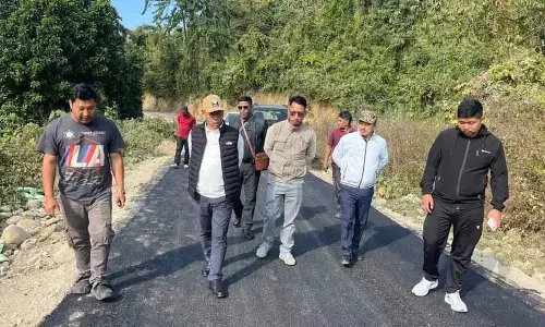Arunachal के विधायक ने लिकाबाली निर्वाचन क्षेत्र में चल रही पीएमजीएसवाई सड़क परियोजना