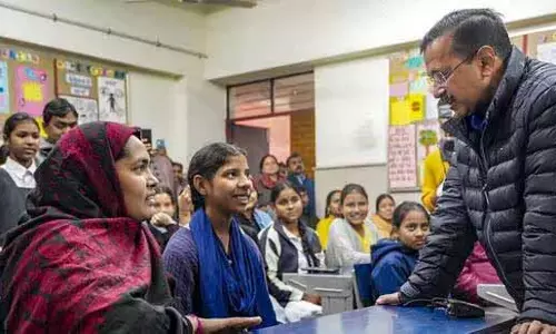 Delhi में आम आदमी पार्टी ने 1500 सरकारी स्कूलों में आयोजित की पीटीएम