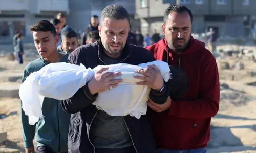 Israeli सेना ने गाजा में 30 लोगों की हत्या की : फिलिस्तीन