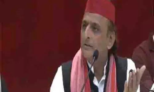 SP प्रमुख अखिलेश यादव ने महाकुंभ की तैयारियों पर उठाए सवाल