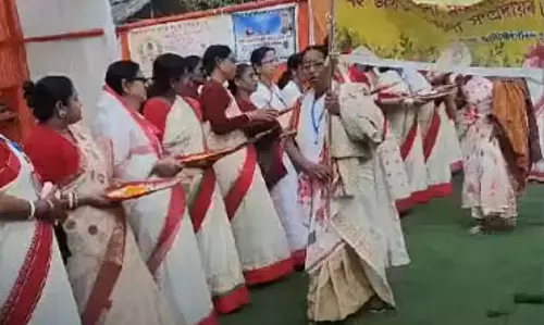 Assam : अखंड मंडली प्रधान तपन ब्रम्हचारी ने किया आश्रम में नवनिर्मित मंदिर का उद्घाटन