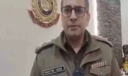 New Delhi के रघुबीर नगर झुग्गी इलाके में अवैध प्रवासियों को पकड़ने के लिए अभियान चलाया गया New Delhi के रघुबीर नगर झुग्गी इलाके में अवैध प्रवासियों को पकड़ने के लिए अभियान चलाया गया