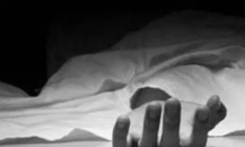 Gorakhpur : बाइक पर गिरी हाईटेंशन तार, तीन लोगों की मौत