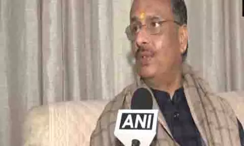 BJP सांसद दिनेश शर्मा ने कुंभ पर अखिलेश यादव की टिप्पणी का दिया जवाब BJP सांसद दिनेश शर्मा ने कुंभ पर अखिलेश यादव की टिप्पणी का दिया जवाब