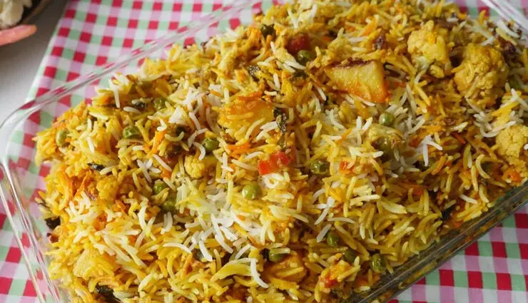 Veg Mughlai Biryani: लंच या डिनर में ट्राई कर सकते हैं ये स्वादिष्ट डिश