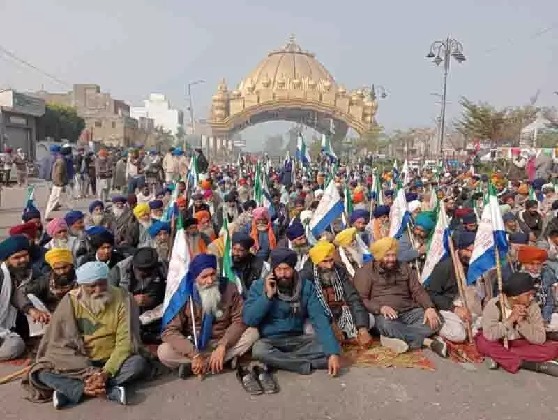 Amritsar के गोल्डन गेट से लेकर पंजाब के गांवों तक, किसानों के बंद से जनजीवन अस्त-व्यस्त