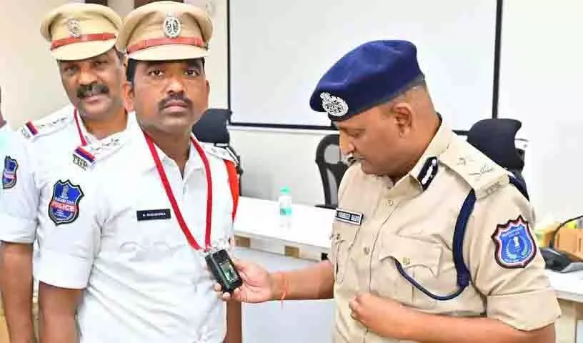 Rachakonda police ने पारदर्शिता और विश्वास बढ़ाने के लिए बॉडी-वॉर्न कैमरे पेश किए