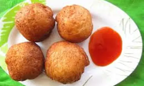 Breakfast: चाय के साथ नाश्ते में बेहद स्वादिष्ट लगती हैं मैगी चीज़ बॉल्स Breakfast: चाय के साथ नाश्ते में बेहद स्वादिष्ट लगती हैं मैगी चीज़ बॉल्स