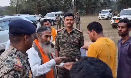सांसद से भिड़ा ठेकेदार, गाली-गलौज पर उतरा, FIR दर्ज