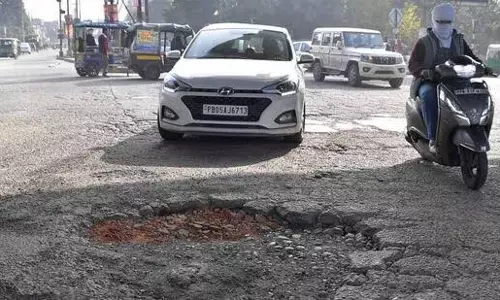 Ludhiana: रीकार्पेट की गई सड़क ‘खस्ताहाल’, शिकायत दर्ज