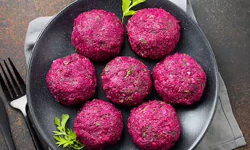 Beetroot Recipe: चुकंदर से बच्चों के लिए बनाएं टेस्टी और हेल्दी ब्रेकफास्ट Beetroot Recipe: चुकंदर से बच्चों के लिए बनाएं टेस्टी और हेल्दी ब्रेकफास्ट