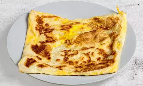 Recipe: बच्चों के टिफिन बॉक्स में रखें अंडा पराठा, 10 मिनट में तैयार करें Recipe: बच्चों के टिफिन बॉक्स में रखें अंडा पराठा, 10 मिनट में तैयार करें