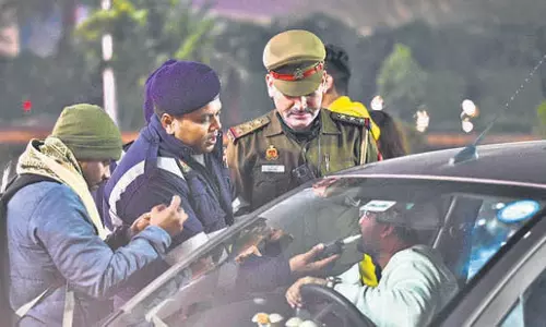 Noida: नए साल की पूर्व संध्या पर यातायात पर प्रतिबंध रहेगा Noida: नए साल की पूर्व संध्या पर यातायात पर प्रतिबंध रहेगा