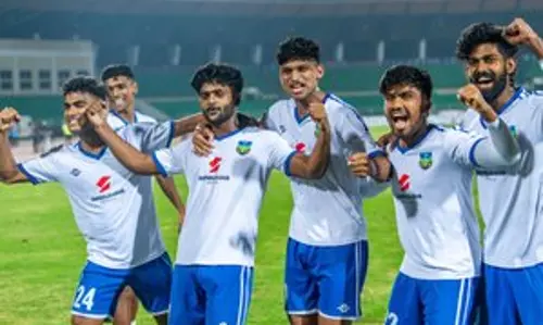 Santosh Trophy: केरल ने मणिपुर पर 5-1 से शानदार जीत दर्ज की, फाइनल में पश्चिम बंगाल से भिड़ेगा Santosh Trophy: केरल ने मणिपुर पर 5-1 से शानदार जीत दर्ज की, फाइनल में पश्चिम बंगाल से भिड़ेगा