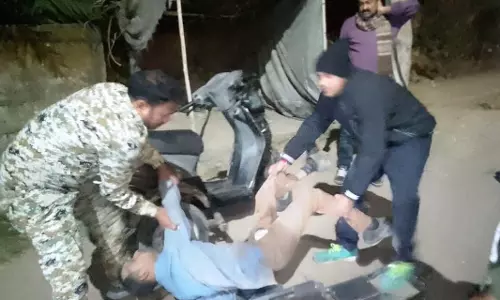सड़क किनारे ठंड में कांप रहा था मूकबधिर, डायल-112 के जवानों ने दिखाई मानवता